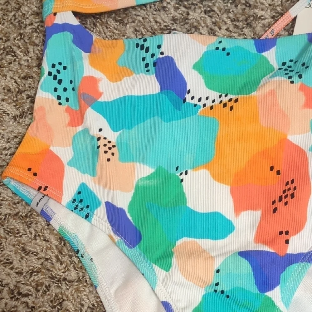 Body Glove Devon multicolor tropical open tie back one piece swimsuit - Picture 4 of 10